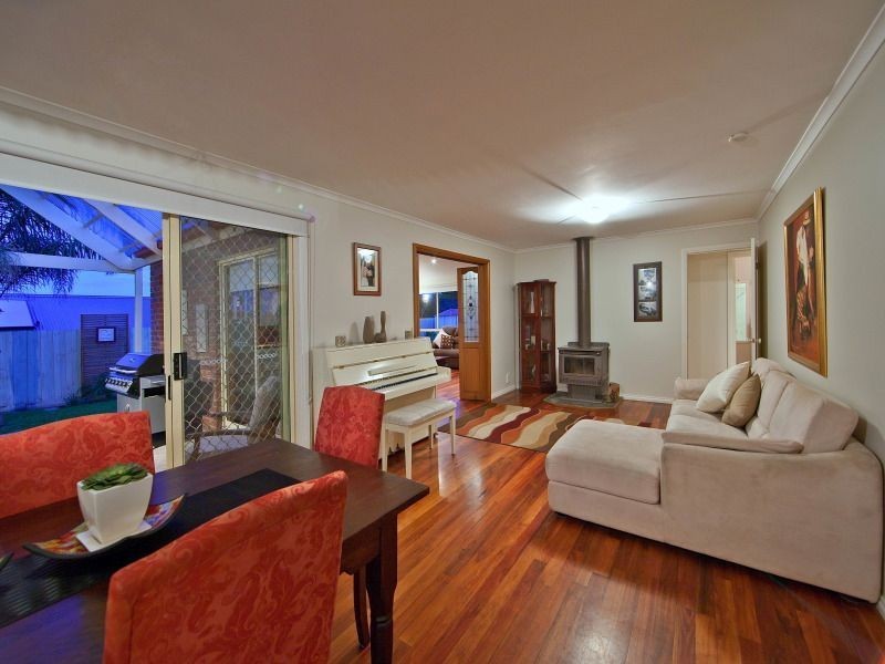 34 Francis Crescent, Langwarrin VIC 3910