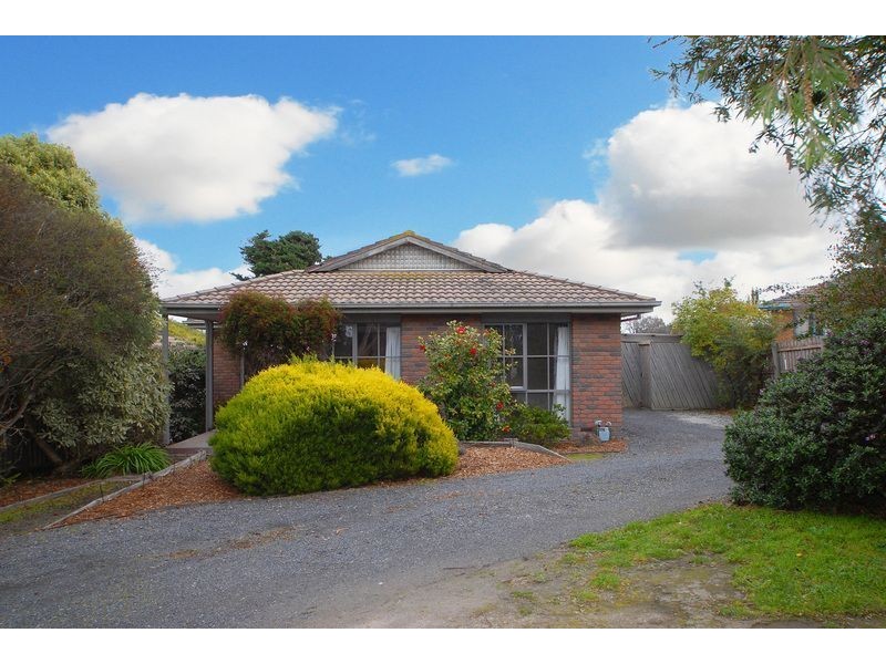 28 Greenacres Court, Langwarrin VIC 3910