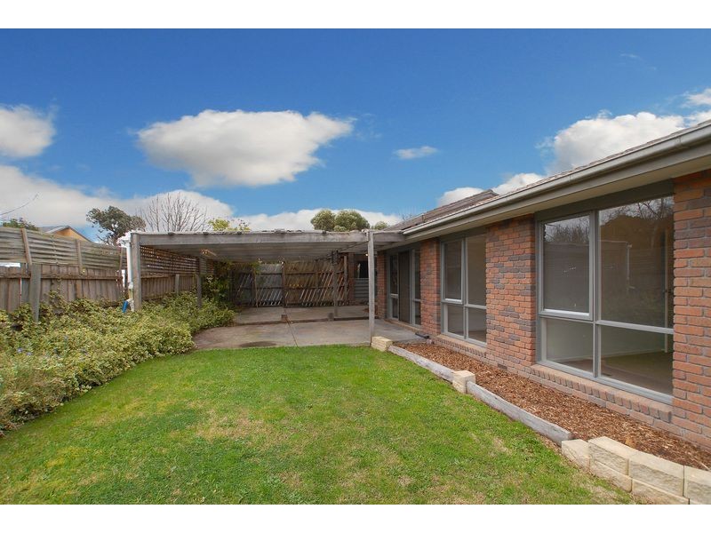 28 Greenacres Court, Langwarrin VIC 3910