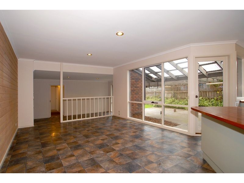 28 Greenacres Court, Langwarrin VIC 3910