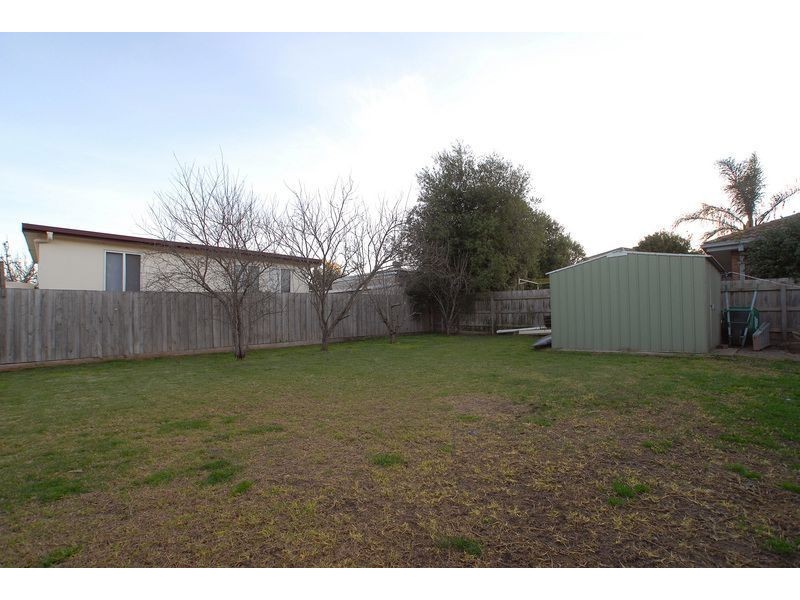 6 Sandra Crt, Langwarrin VIC 3910
