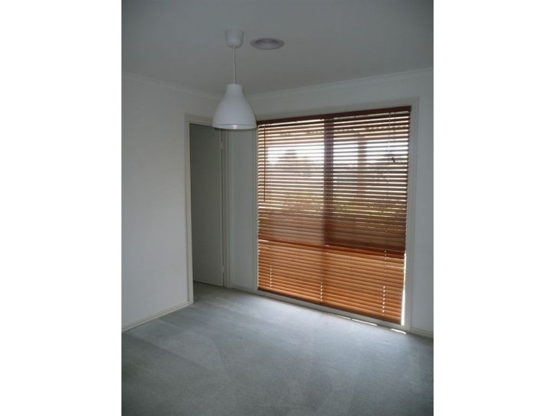 8 Warrindale Close, Langwarrin VIC 3910