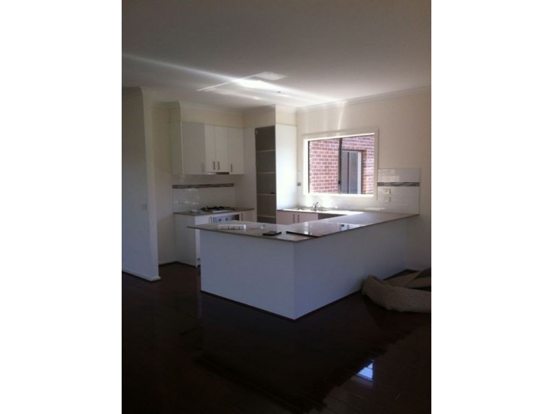 11/6 Serra Close, Langwarrin VIC 3910