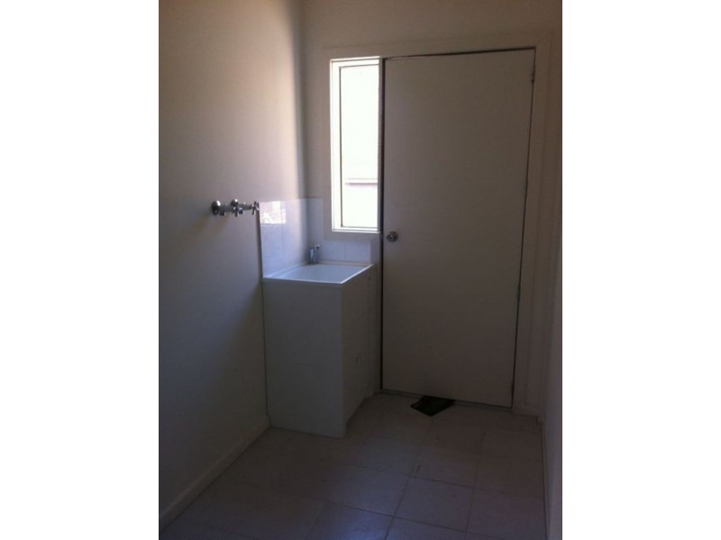 11/6 Serra Close, Langwarrin VIC 3910