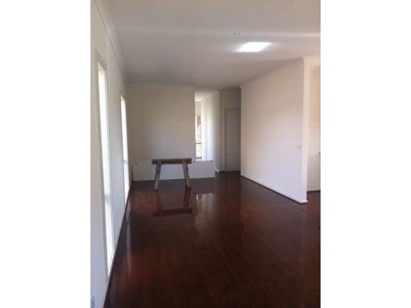 11/6 Serra Close, Langwarrin VIC 3910