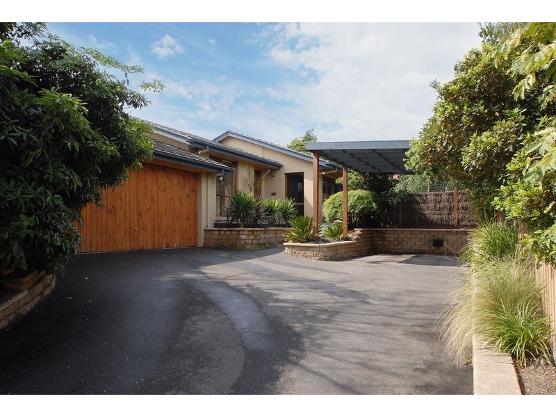 13 Greenacres Court, Langwarrin VIC 3910
