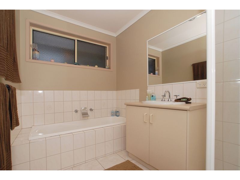 6 Sandra Court, Langwarrin VIC 3910
