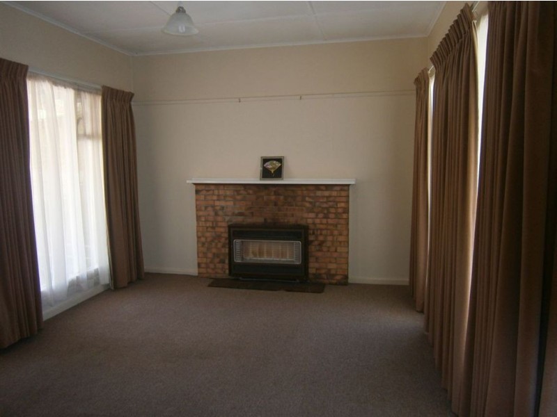 95A Roslyn Avenue, Seaford VIC 3198