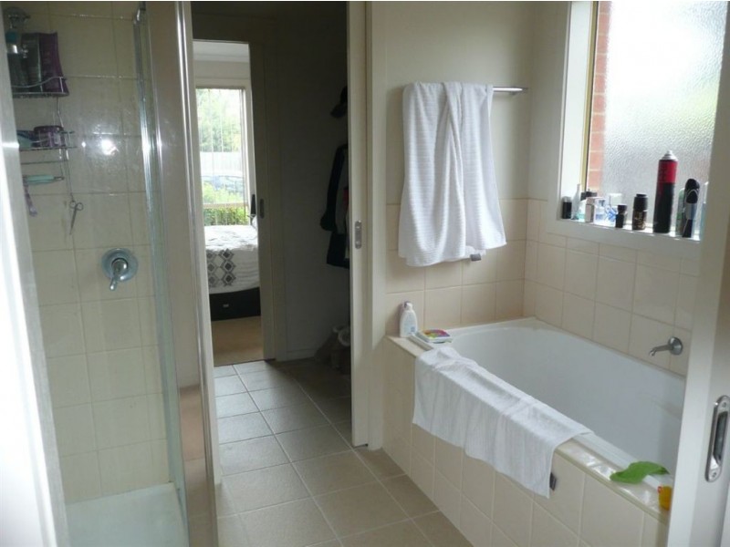 8/2 Edward Street, Langwarrin VIC 3910