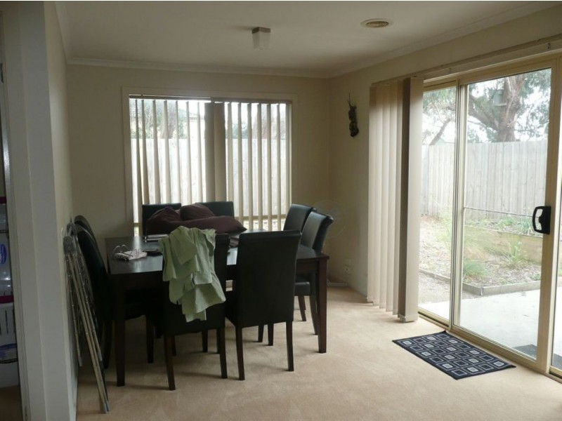 8/2 Edward Street, Langwarrin VIC 3910