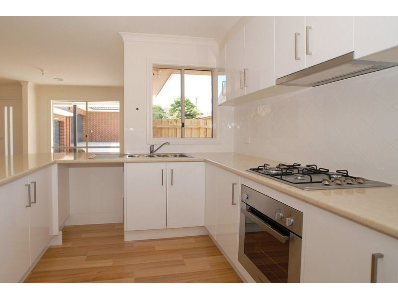 2/6 Alder Street, Langwarrin VIC 3910