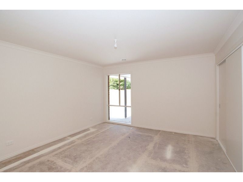 2/6 Alder Street, Langwarrin VIC 3910