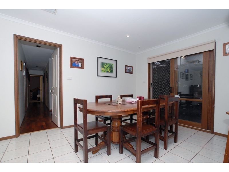 9 Kurrajong Court, Cranbourne North VIC 3977