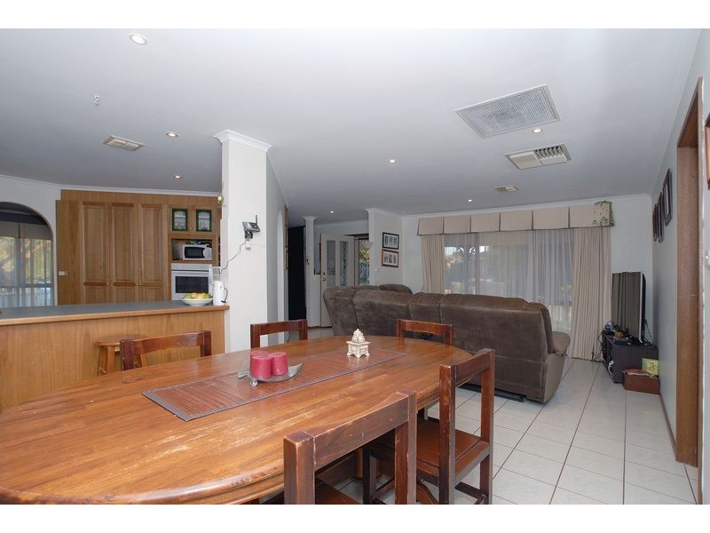 9 Kurrajong Court, Cranbourne North VIC 3977