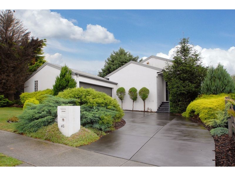 48 Cotoneaster Way, Langwarrin VIC 3910