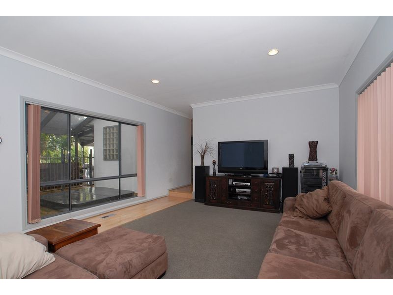 48 Cotoneaster Way, Langwarrin VIC 3910
