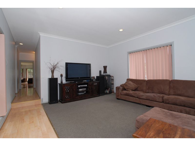 48 Cotoneaster Way, Langwarrin VIC 3910