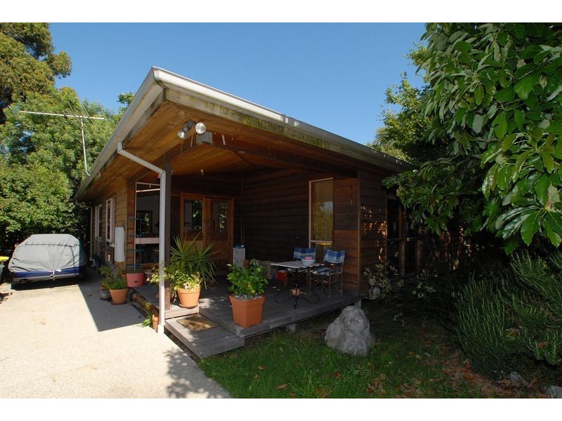 8b Lloyd Street, Langwarrin VIC 3910