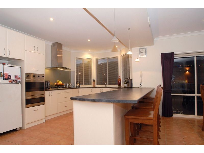 17 Morecroft Way, Langwarrin VIC 3910