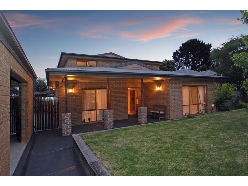 17 Morecroft Way, Langwarrin VIC 3910