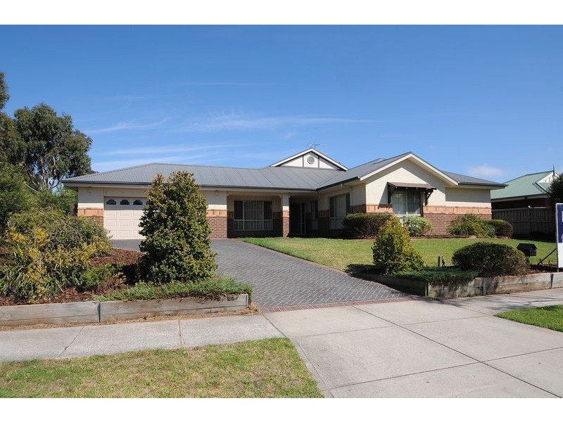 27 Red Wattlebird Crescent, Langwarrin VIC 3910