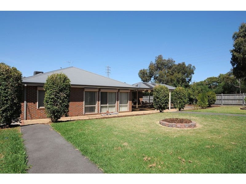 27 Red Wattlebird Crescent, Langwarrin VIC 3910