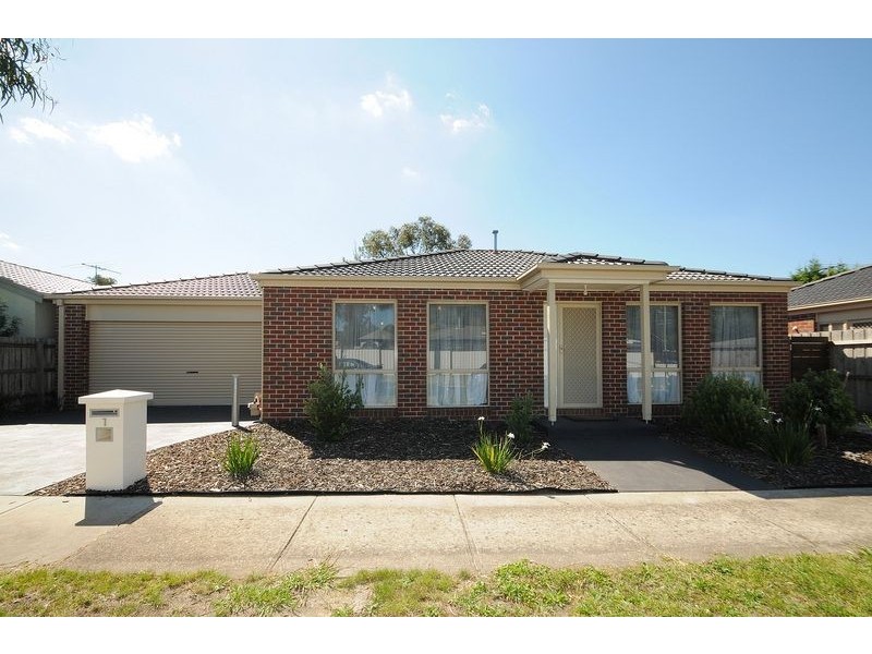 1 Lemnian Court, Langwarrin VIC 3910