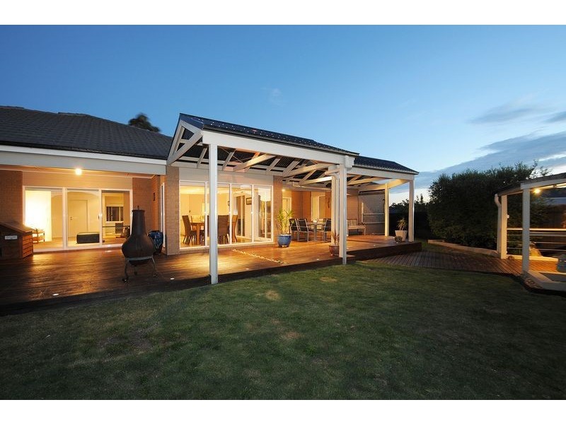 24 Park Valley Crescent, Langwarrin VIC 3910