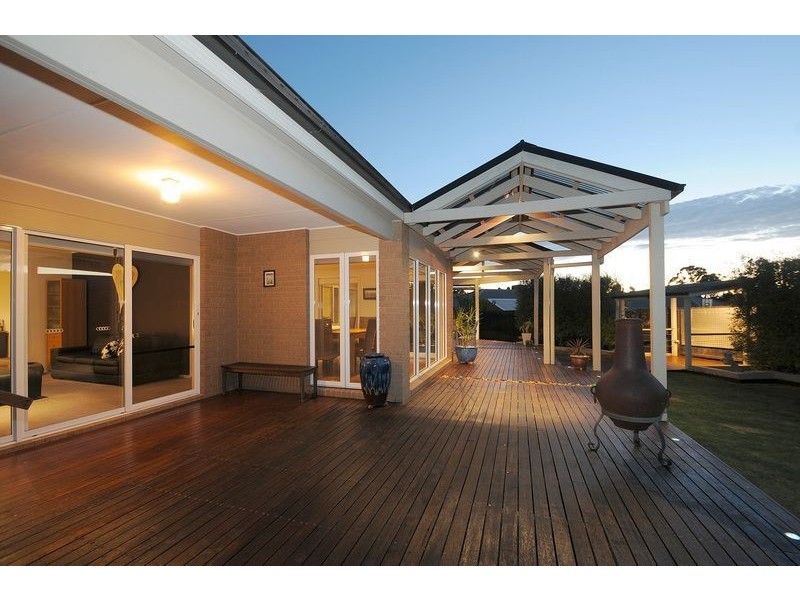 24 Park Valley Crescent, Langwarrin VIC 3910