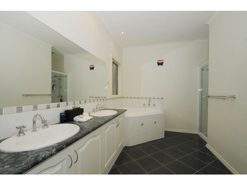 3 Mintbush Terrace, Langwarrin VIC 3910