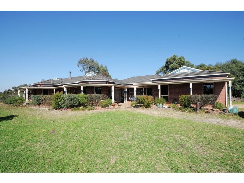 35 Leisureland Dve, Langwarrin VIC 3910