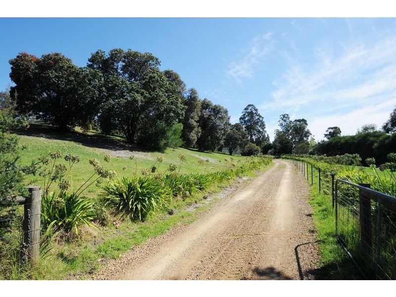 35 Leisureland Dve, Langwarrin VIC 3910