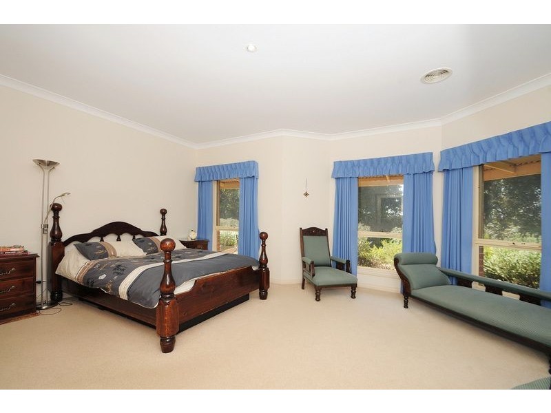 35 Leisureland Dve, Langwarrin VIC 3910
