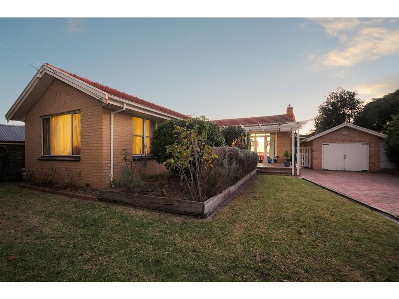 15 Lloyd Street, Langwarrin VIC 3910