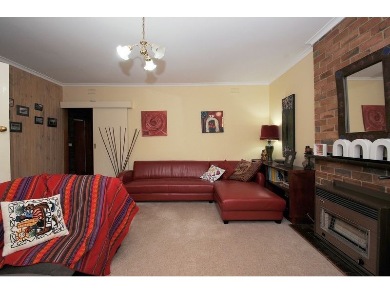 15 Lloyd Street, Langwarrin VIC 3910