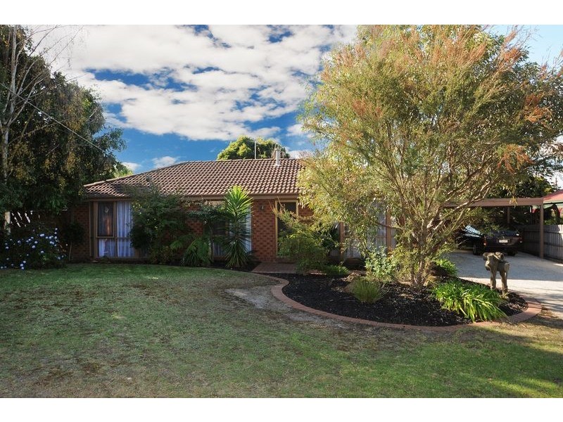 2 Paula Court, Langwarrin VIC 3910