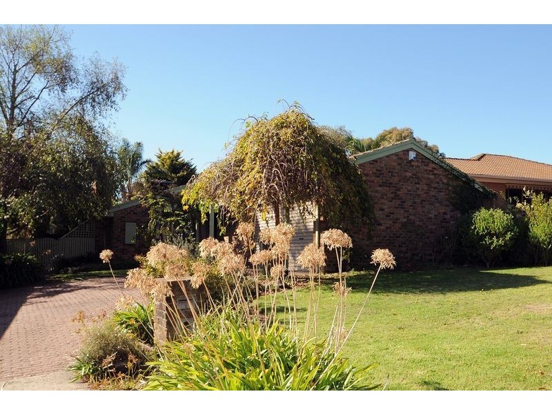 9 Pellita Way, Langwarrin VIC 3910