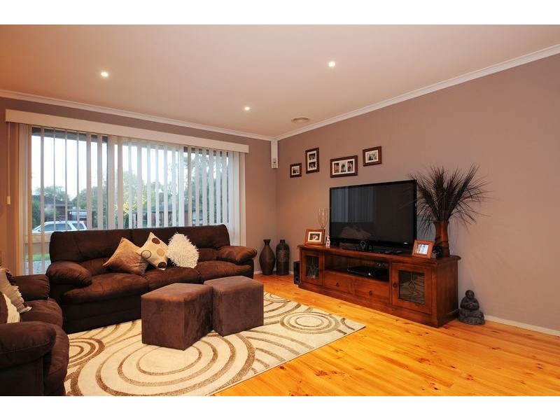 6 Kuranda Street, Langwarrin VIC 3910