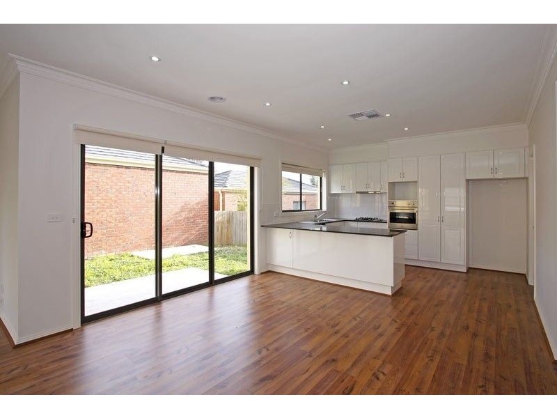 8/30 Myrtle Street, Langwarrin VIC 3910