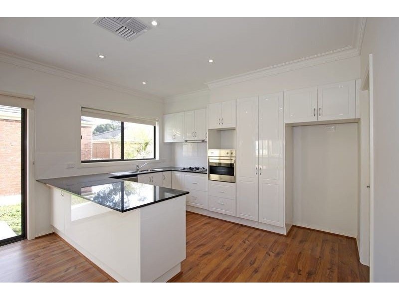 8/30 Myrtle Street, Langwarrin VIC 3910