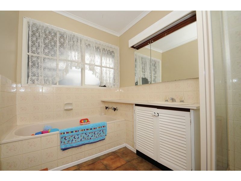 16 Bush Court, Langwarrin VIC 3910