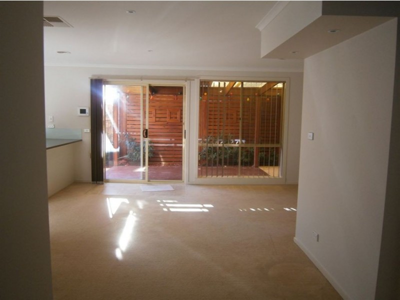 15/2 Edward Street, Langwarrin VIC 3910