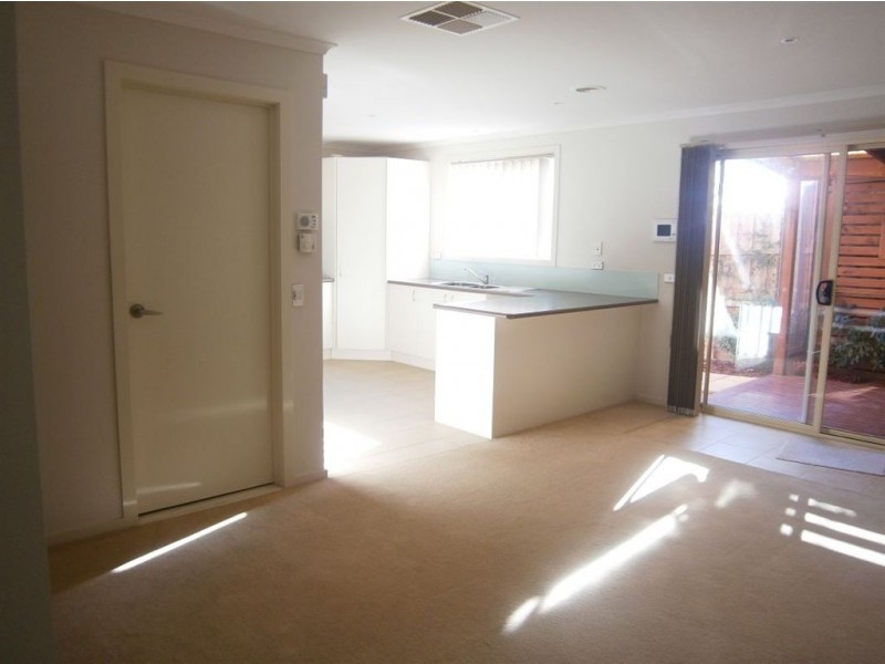 15/2 Edward Street, Langwarrin VIC 3910