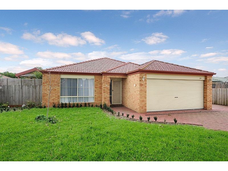 5 Lindsay Crescent, Lynbrook VIC 3975