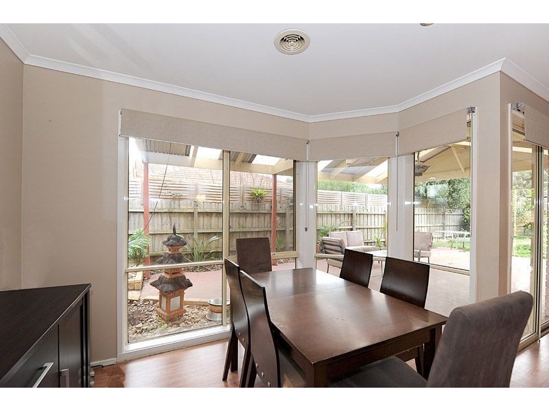 5 Lindsay Crescent, Lynbrook VIC 3975