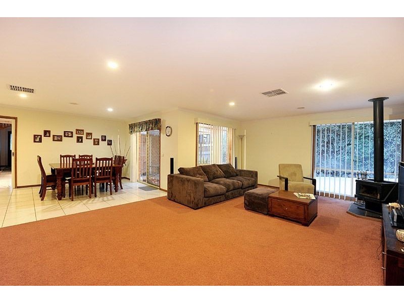 11 Ebony Drive, Langwarrin VIC 3910