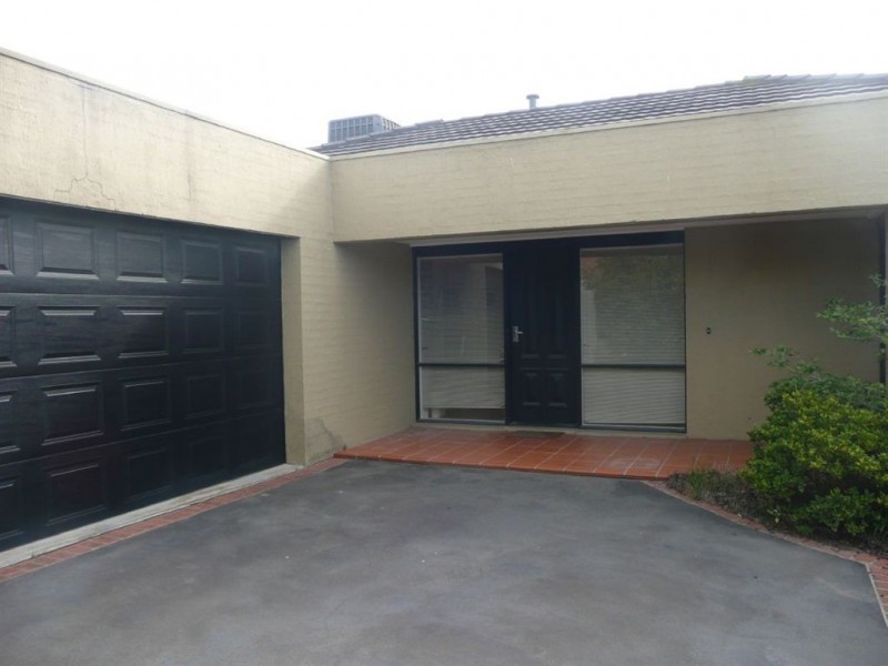 4 Roselands Court, Langwarrin VIC 3910