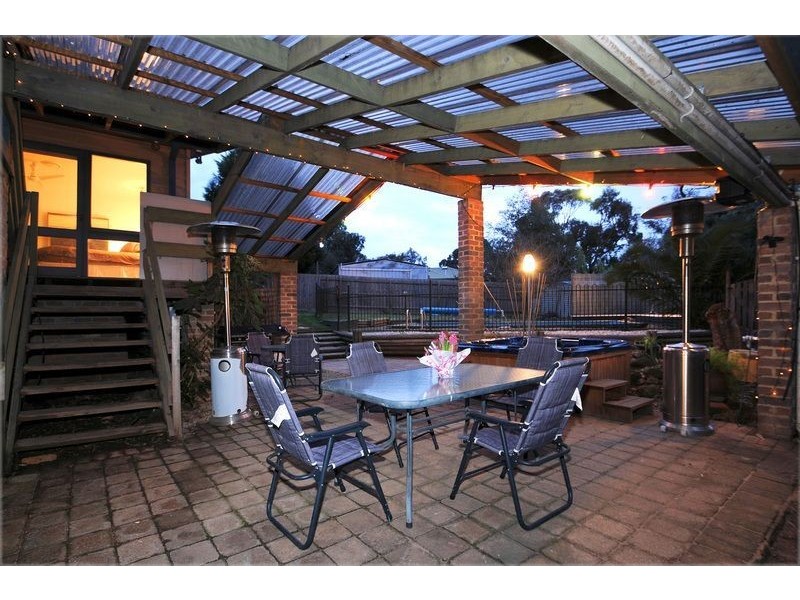 5 The Grove, Langwarrin VIC 3910