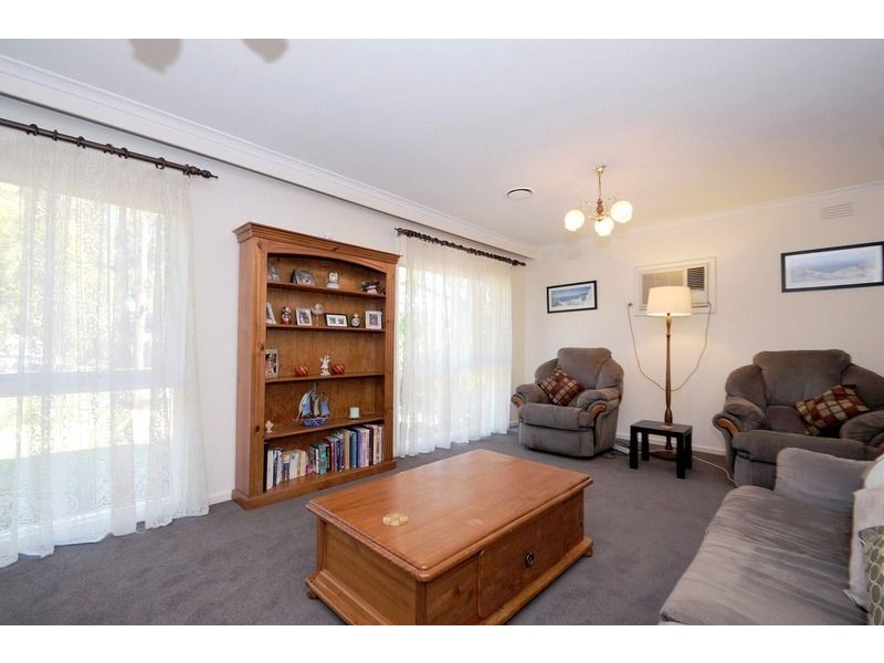7 Dunraven Crescent, Langwarrin VIC 3910