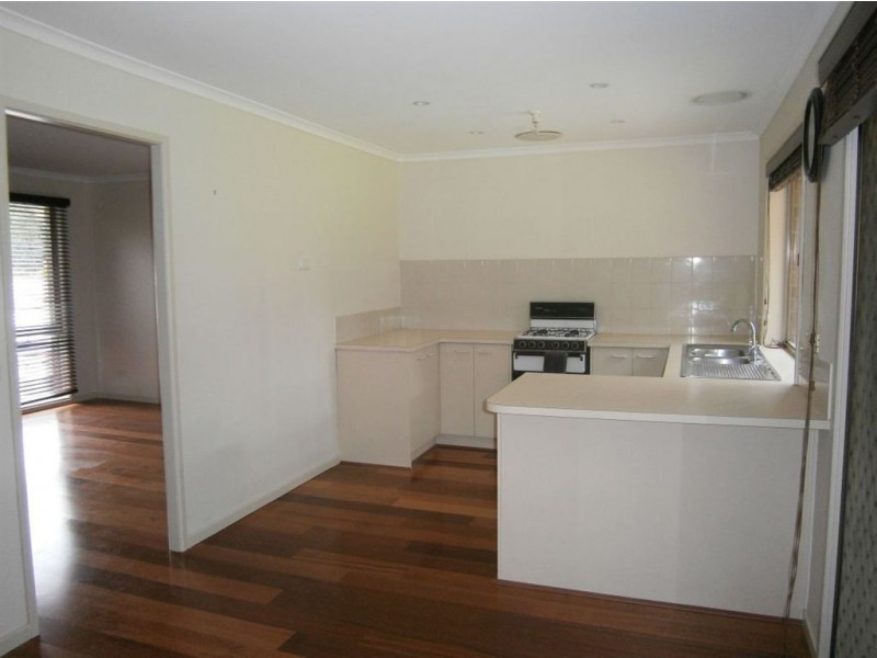 17 Lang Road, Langwarrin VIC 3910